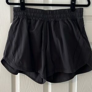 LuluLemon Hotty Hot 4” Shorts
